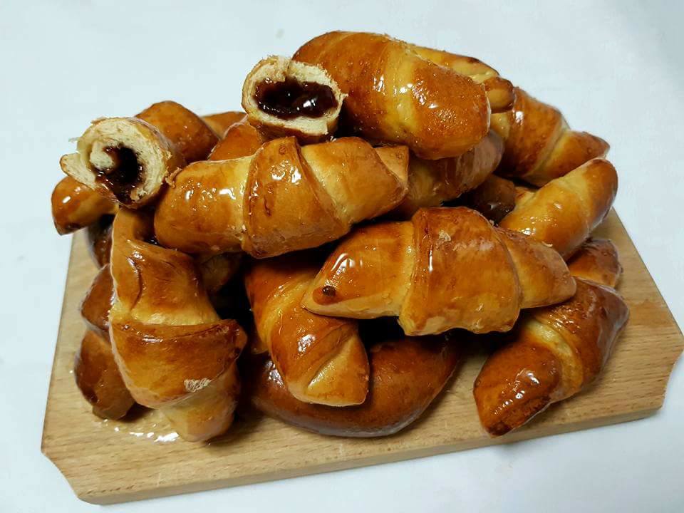 Cornuri delicioase cu magiun si nuca