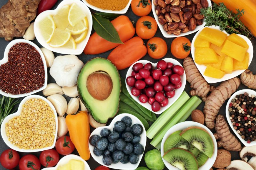 Fructele se mananca pe stomacul gol. Nu amestecati fructe cu legume sau alt tip de mancare.