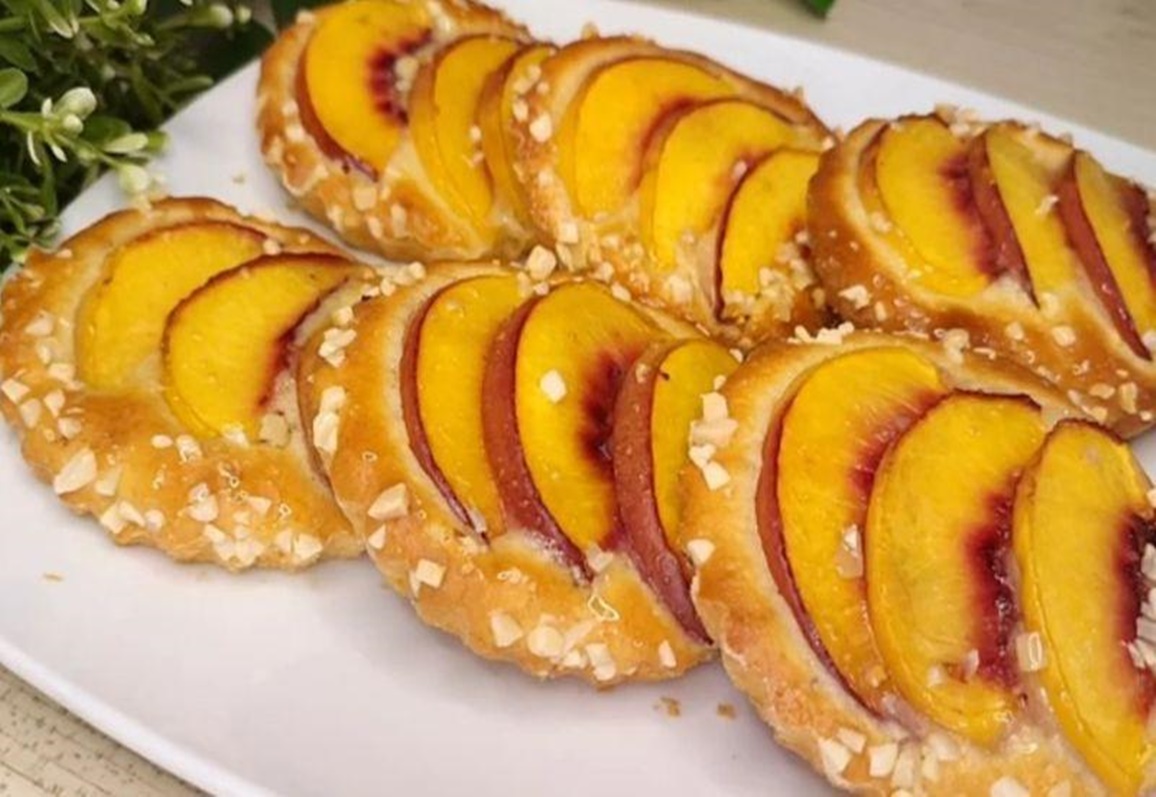 Oaspeții le adoră. Fursecuri delicioase, fragede și aromate și sunt ușor de preparat, făcute din ingrediente simple Oaspeții le adoră. Fursecuri delicioase, fragede și aromate și sunt ușor de preparat, făcute din ingrediente simple