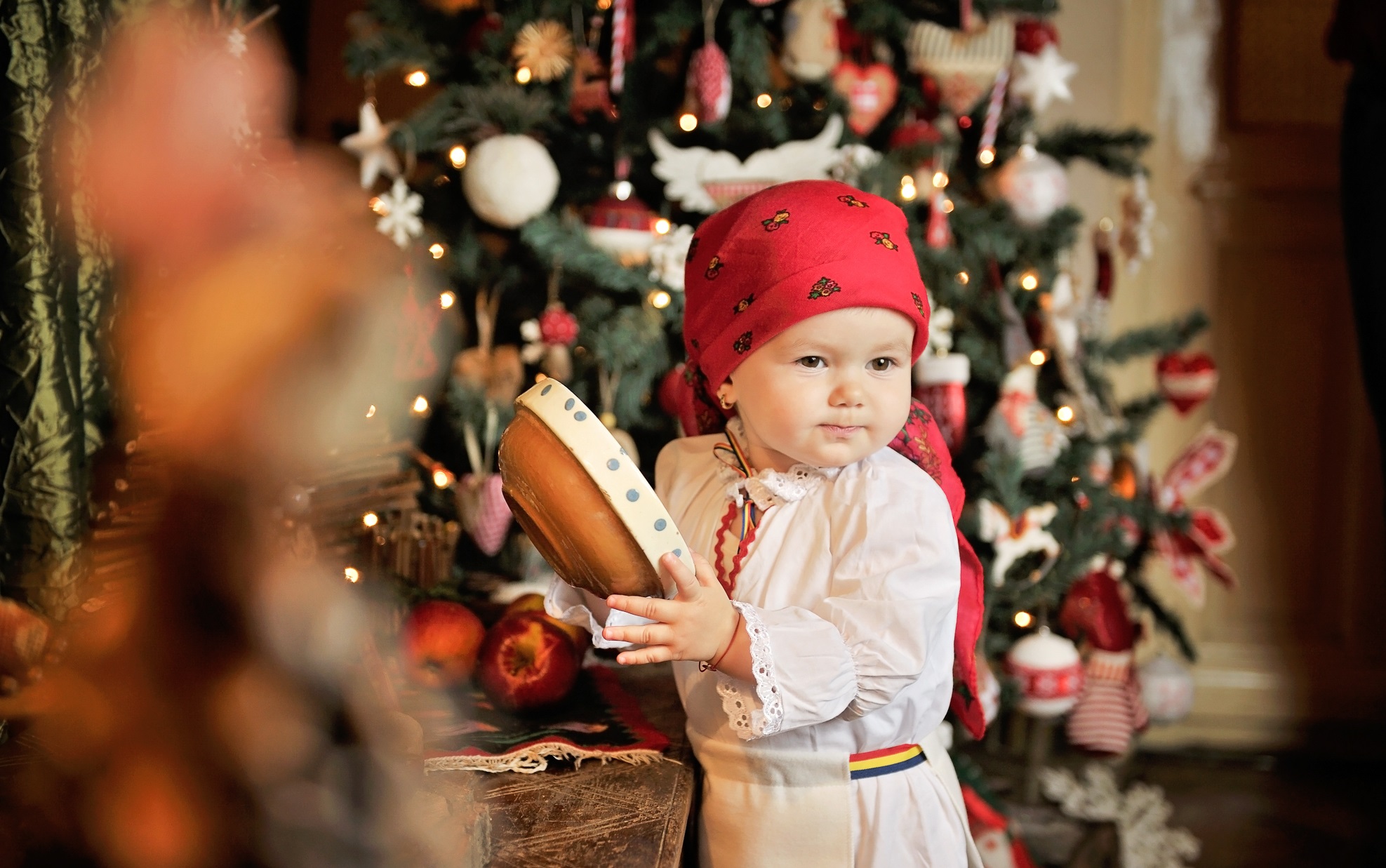 Acasa de Craciun… De Crăciun, să ne deschidem și inimile nu numai cadourile
