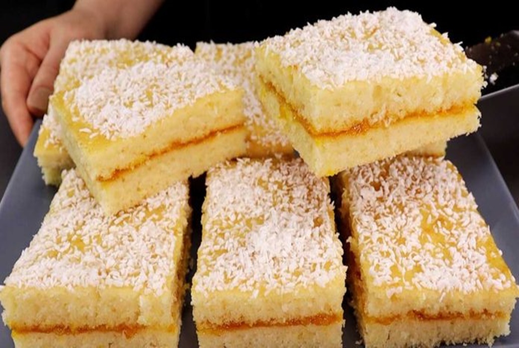 Prăjitură pufoasă cu gem de caise – un desert ușor de preparat și foarte bun