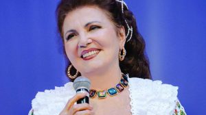 IRINA LOGHIN – Treziti-va, romani!