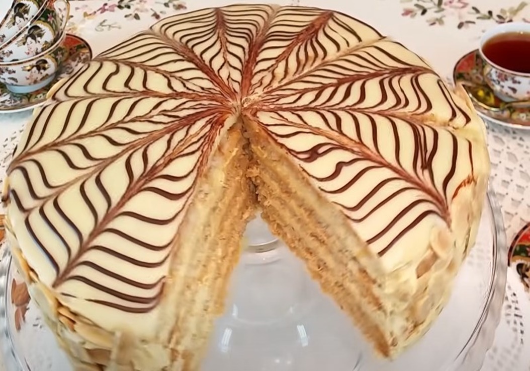 Prăjitura cu nuci si migdale este unul dintre cele mai rafinate și faimoase deserturi, un simbol al rafinamentului și măiestriei culinare