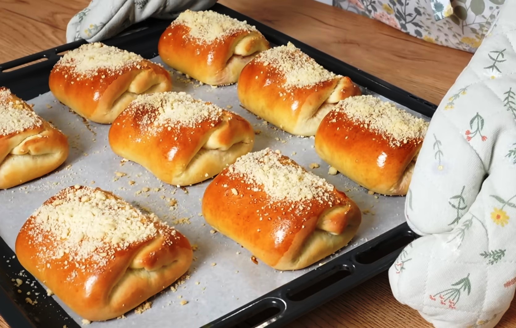 Va fi un gust nou de fiecare dată! Aceste chifle cu gem sunt delicioase și moi ca puful