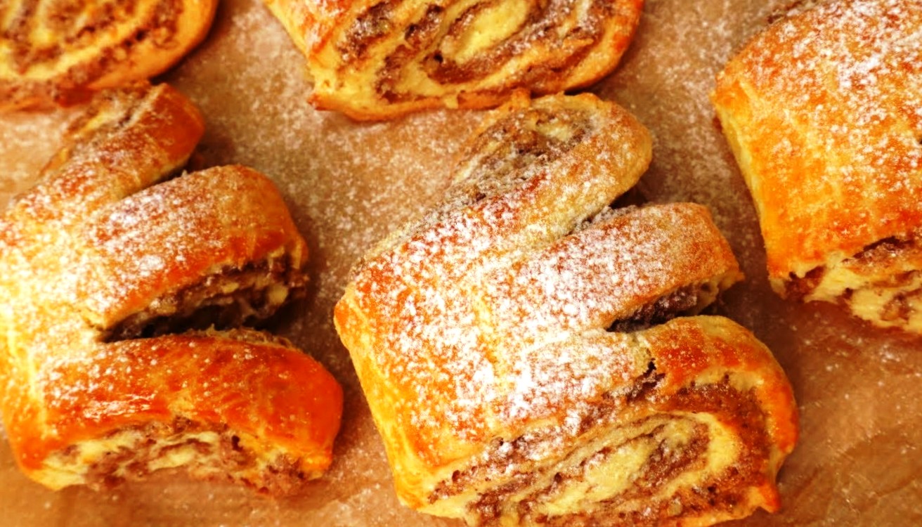 Fursecuri delicioase de casă, moi și sfărâmicioase cu nucă: toată lumea le laudă