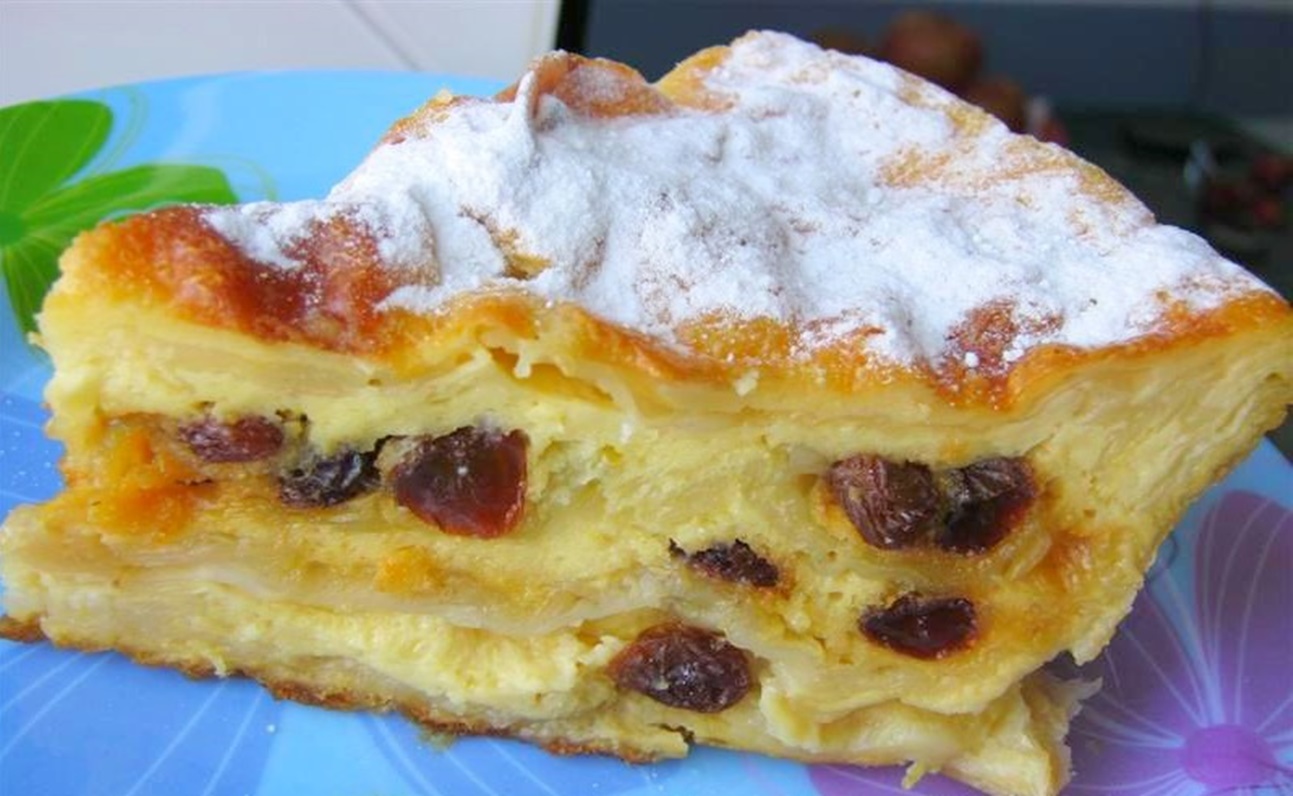 Această placintă nu necesită mult timp. Plăcintă delicioasă cu iaurt si stafide