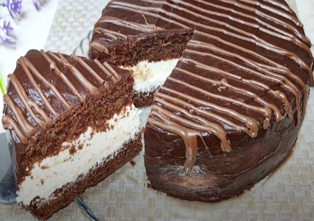 Este un desert rafinat inspirat de gustul înghețatei adevărate, ca in copilărie. Este ideal atât pentru ospețele festive, cât și pentru petrecerile intime în familie Este un desert rafinat inspirat de gustul înghețatei adevărate, ca in copilărie. Este ideal atât pentru ospețele festive, cât și pentru petrecerile intime în familie