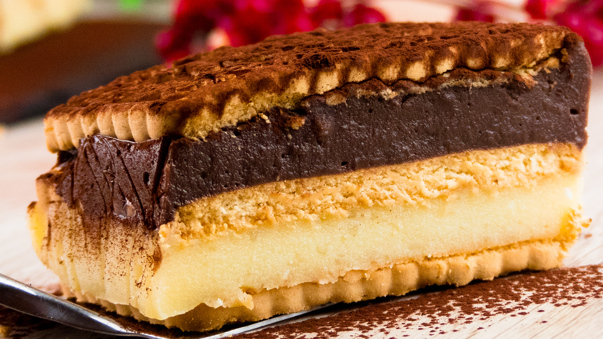 Prăjitură super delicioasă cu budincă de casă – un desert rapid, fără coacere!