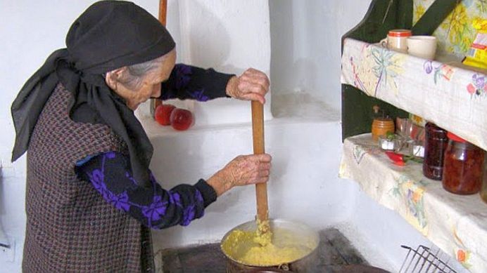Lecție de VIAȚĂ! La 107 ANI Tanti Anica e la fel de activă ca acum 50 de ani. Care este secretul ei?
