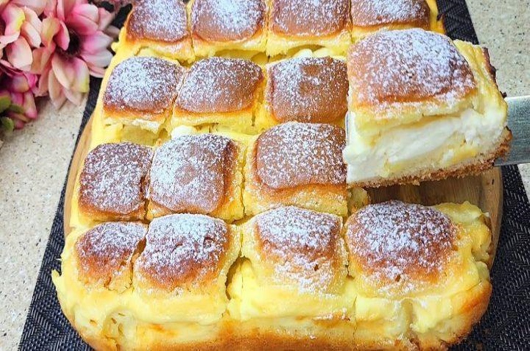 Plăcintă magică cu umplutură de brânză, îndrăgită atât de adulți, cât și de copii. Avantajul este că se prepară ușor și rapid