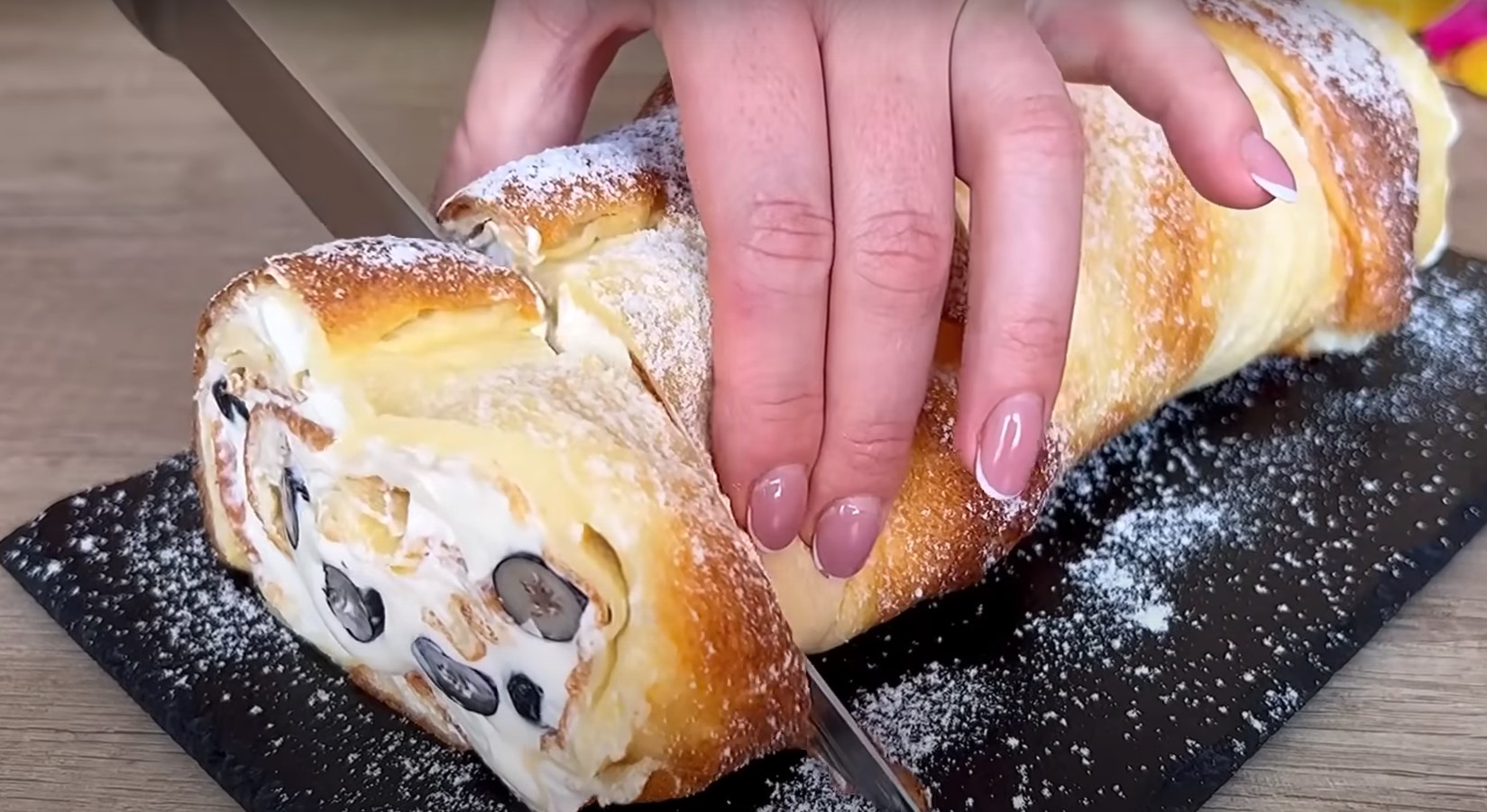 Un desert nou, fraged si delicios. E foarte rapid: umplutura e pur și simplu o capodoperă