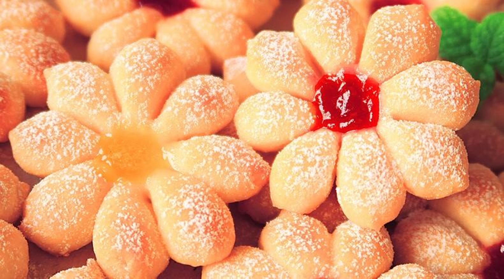 Fursecuri cu brânză în formă de flori sunt delicioase: ușor de făcut, plăcute, cu textură delicată