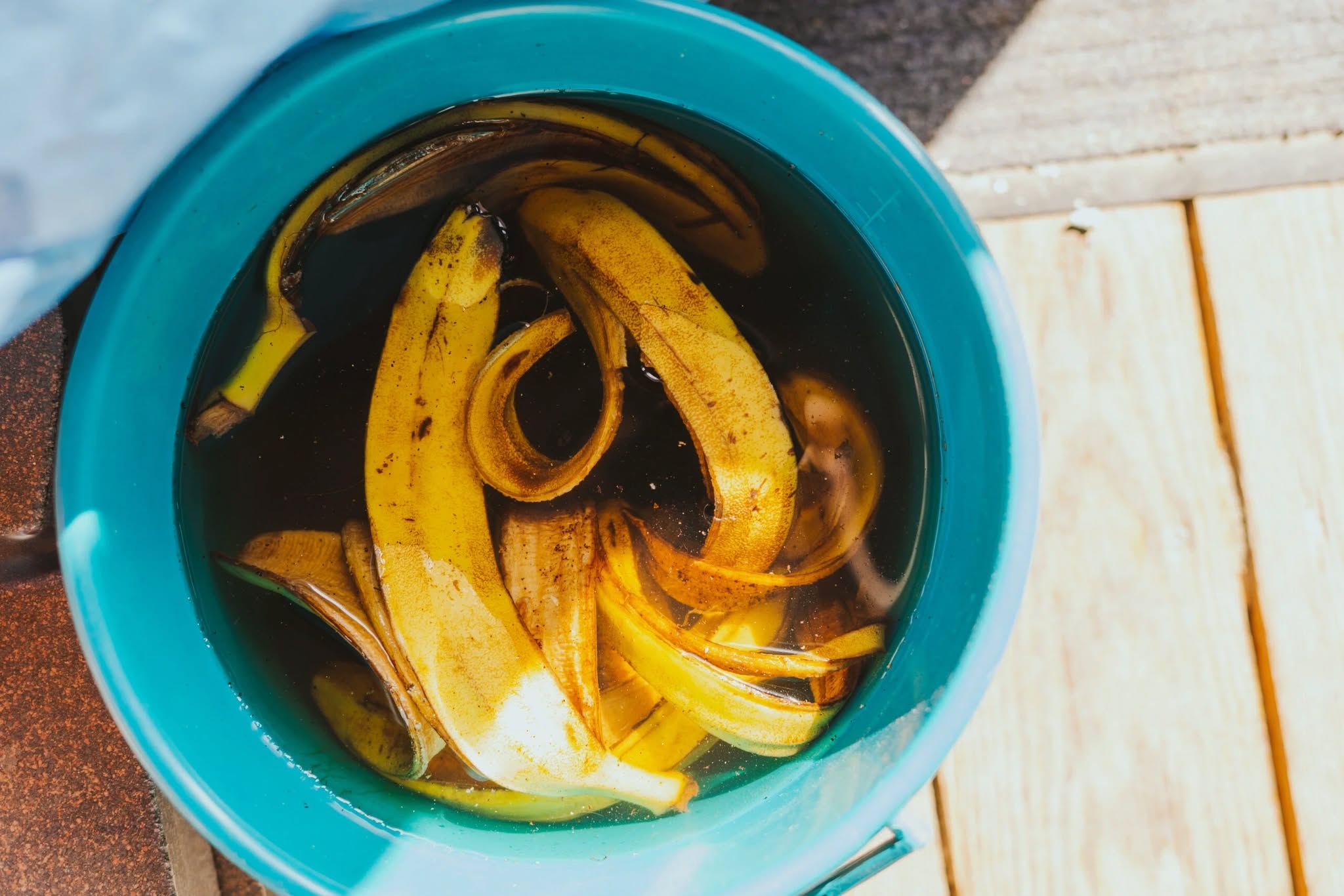 Coaja de banana fiarta poate face minuni pentru persoanele care se confrunta cu insomnia severa