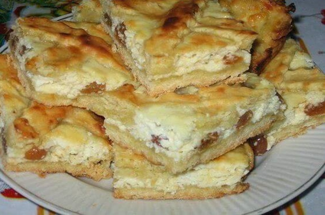 Prăjitură cu brânză dulce și stafide — simplă, rapidă și delicioasă. Copiii o adoră!