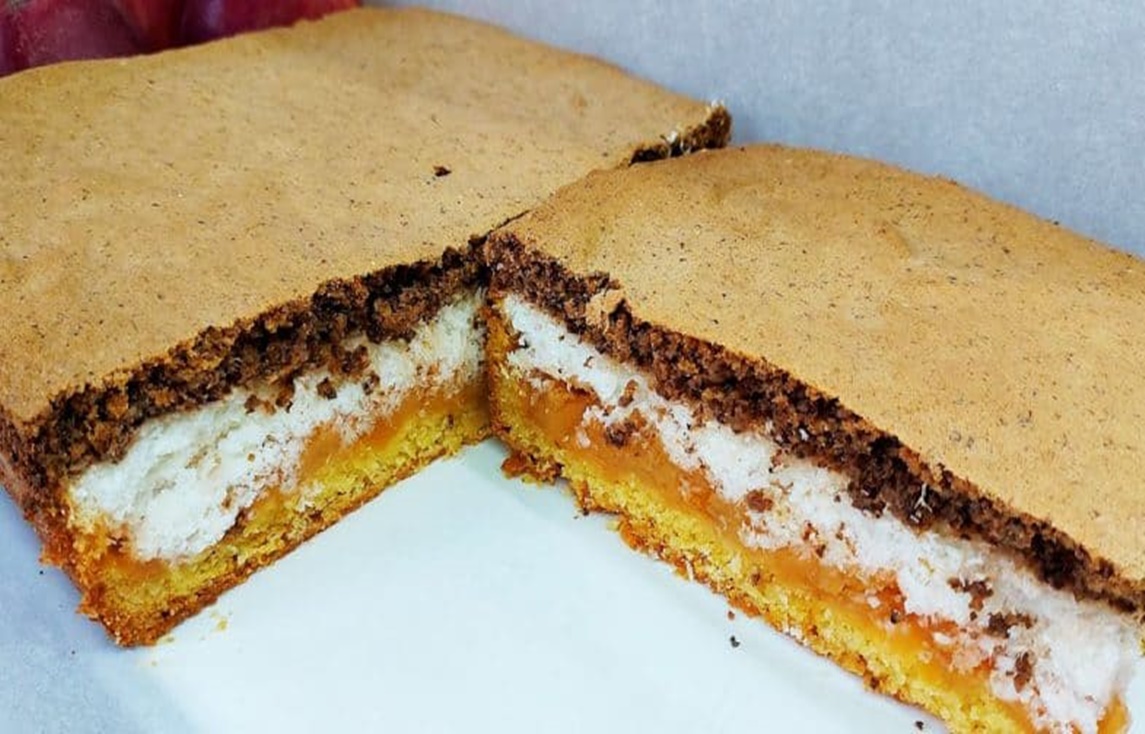 „Plăcintă poloneză”cu mere, cocos si nuci – ieftină, mare și foarte gustoasă