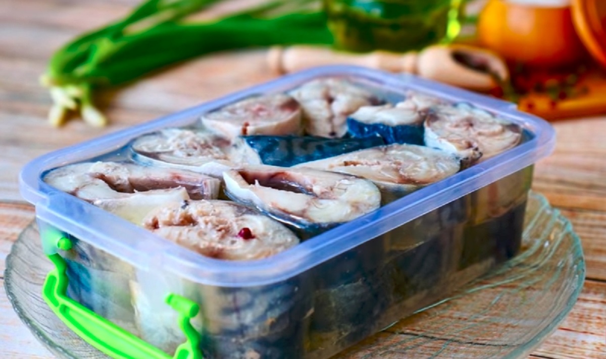 O gospodină din Moldova m-a învățat să marinez peștele în acest mod. O rețetă excepțională!