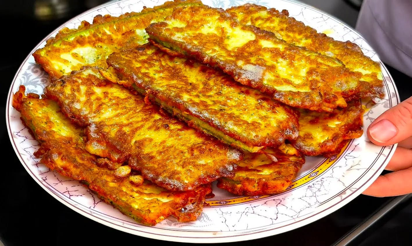 I-am învățat pe toți prietenii mei cum să gătească dovlecei prăjiți așa. N-am auzit o rețetă mai bună!