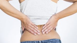 Durerile puternice de spate si de articulatii pot fi cauzate de o simpla deficienta a unei singure vitamine
