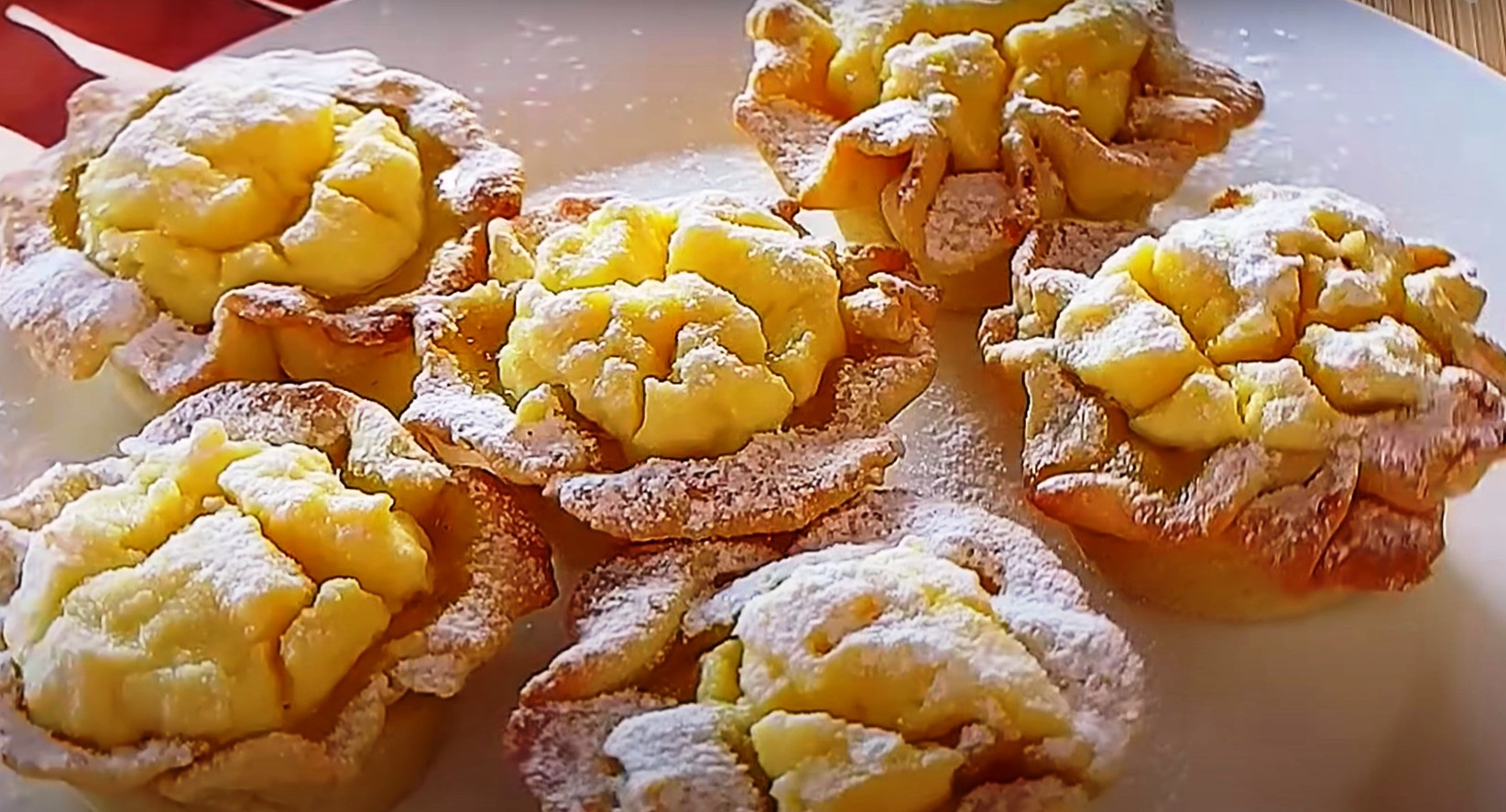 Fursecuri italienești cu aromă de prăjitură. Produse de patiserie delicate cu umplutură de cremă de brânză!