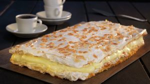 Votată prăjitura națională a Norvegiei, sub denumirea de verdens beste – cea mai bună din lume