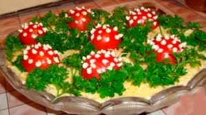 Salată “Poiana cu ciuperci și pui” – cea mai colorată, apetisantă, gustoasă și originală gustare pentru masa festivă!