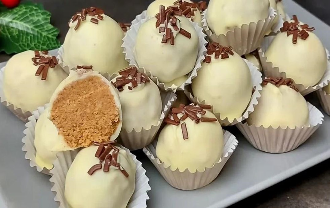 Cu siguranță îmi voi surprinde oaspeții cu această delicatesă. Rapidă, gustoasă și făcută din doar 4 ingrediente și nici măcar nu necesită coacere Cu siguranță îmi voi surprinde oaspeții cu această delicatesă. Rapidă, gustoasă și făcută din doar 4 ingrediente și nici măcar nu necesită coacere