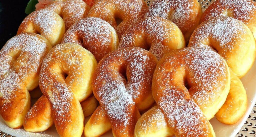 Iau 1 ou, făină și zahăr. Un alfel de sfințișori delicioși, moi, parfumați și fără coacere la cuptor