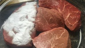 Un truc pe care bucătarii nu-l vor spune… Pune bicarbonat pe carne înainte de găti. Sfaturi