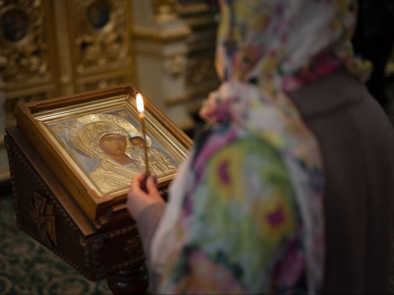 Să vă uitați câte rude aveți la evenimentele vieții! Câte rude sar când aveți un necaz, când faceți o casă, când aveți o boală, când aveți o primejdie…