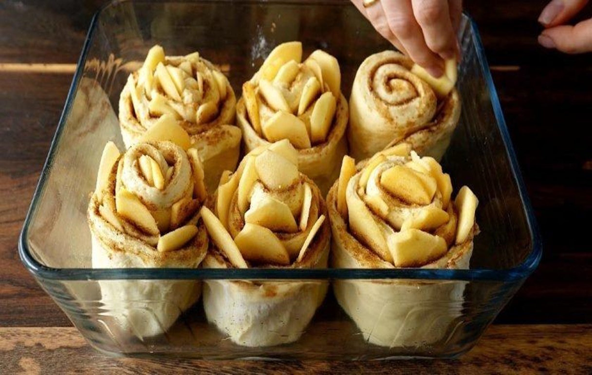 Delicios! Chifle fragede cu mere și scorțișoară. Un desert extrem de simplu și delicios