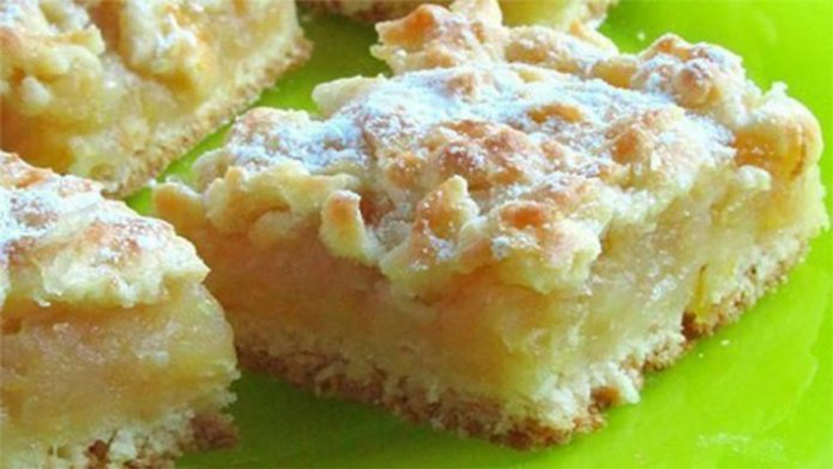 Chec de casă cu mere și lămâie – o prăjitură perfectă!